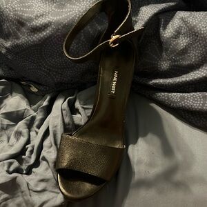 Nine West barely worn black heels